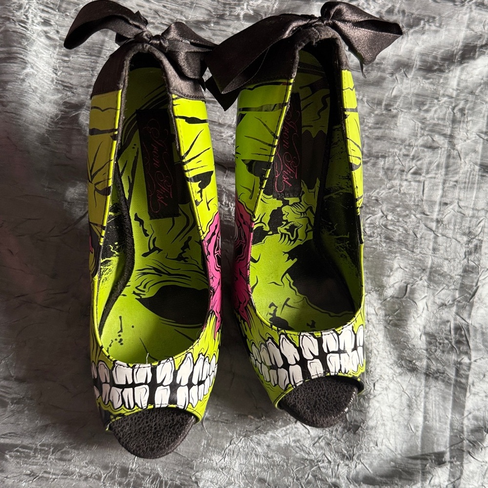 Vintage Platform Iron Fist Monster Stomper heels